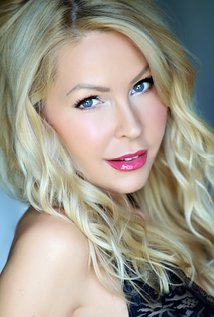 Madeleine Wade